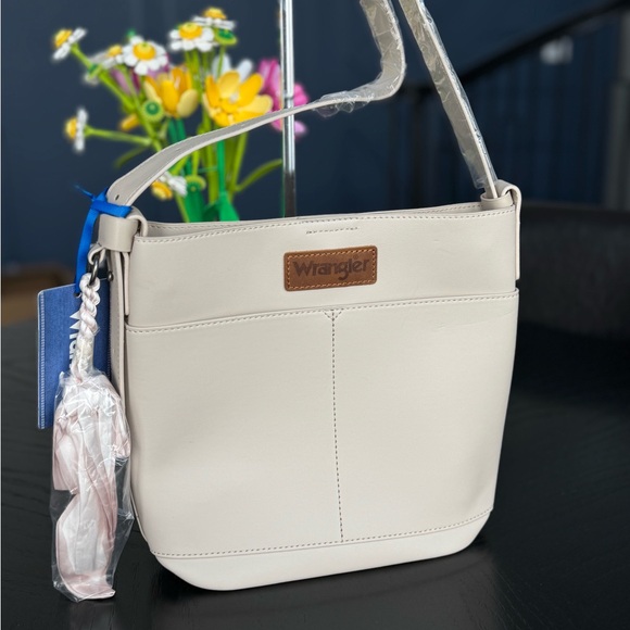 Wrangler 2PC Set Tan - Picture 4 of 10